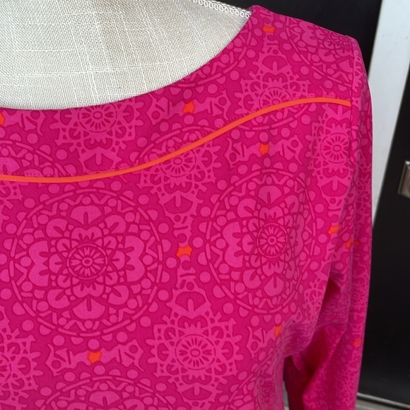 Lands’ End Stretch 3/4 Sleeve Shift Dress - Picture 2 of 9